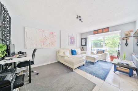 1294230-27-682668...