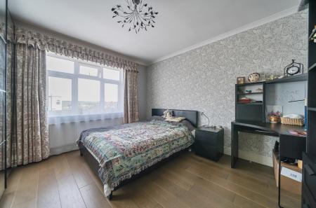 1311342-8-684c7aa...