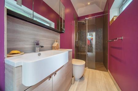 1311342-12-684c7a...