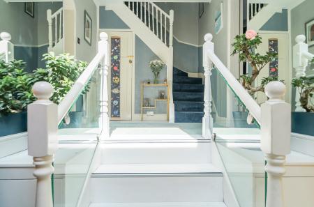 1311342-15-684c7a...