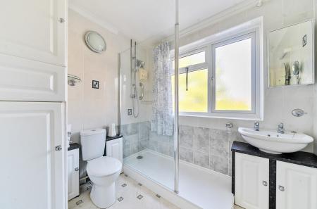 1313997-4-6854746...