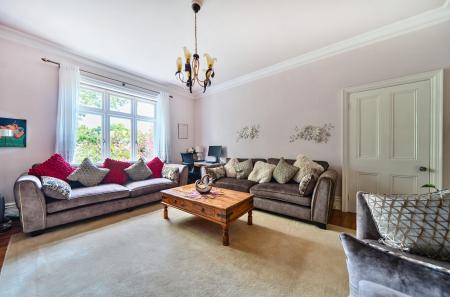 1315035-18-685b91...