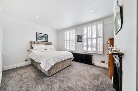 1316331-1-6866a80...