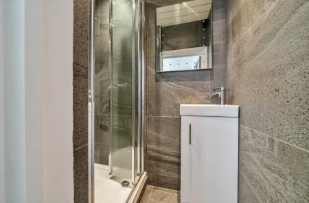 1316331-3-6866a82...