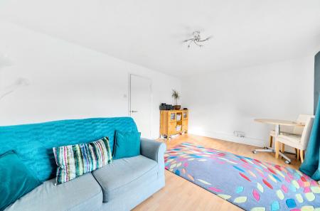 1325337-4-68762ed...