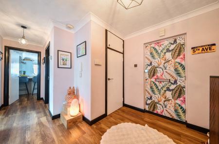 1326797-4-687e2d9...