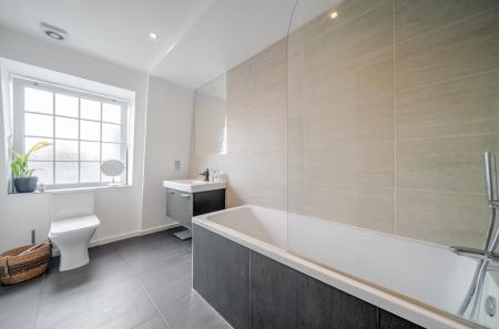 1328876-7-688142b...