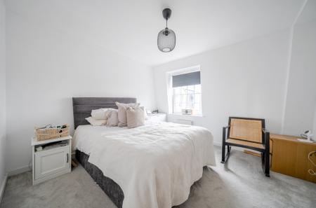 1328876-9-688142d...