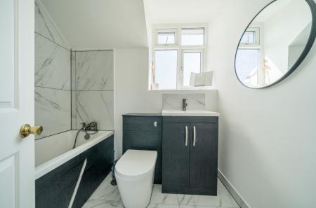 1336856-11-689b3d...