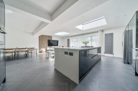 1336856-22-689b40...