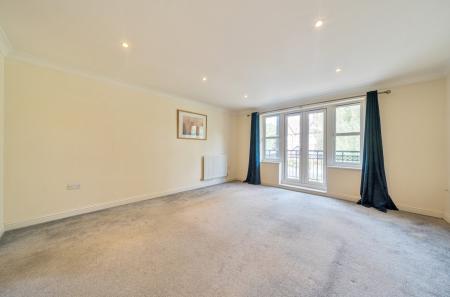 1356165-3-68c99de...