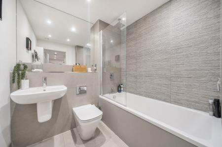 1342935-6-68b164c...