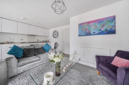 1342935-11-68b167...