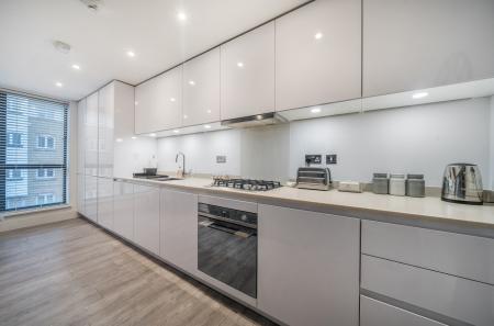 1342935-7-68b164e...