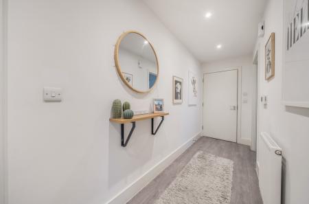 1342935-4-68b164b...