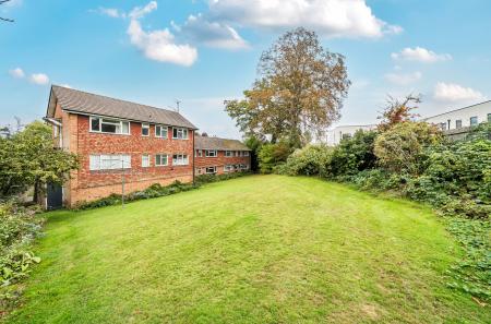 1357346-12-68cbe9...