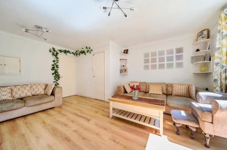 1318340-12-687153...