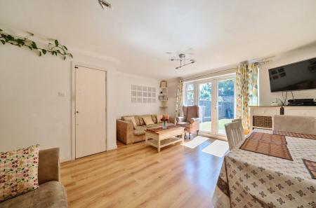 10-1318340-10-687...