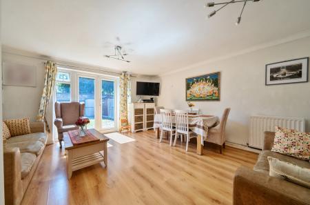 11-1318340-11-687...