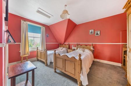 1360290-3-68d6a8f...