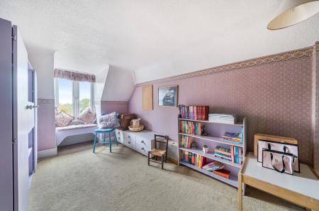 1360290-4-68d6a90...