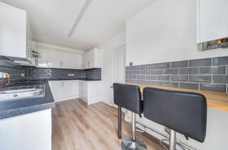 1364564-12-68e8e0...