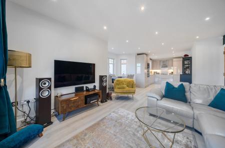 1361627-11-68e3ca...