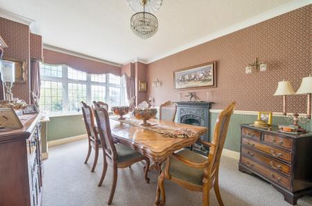 1363298-10-68e4fa...