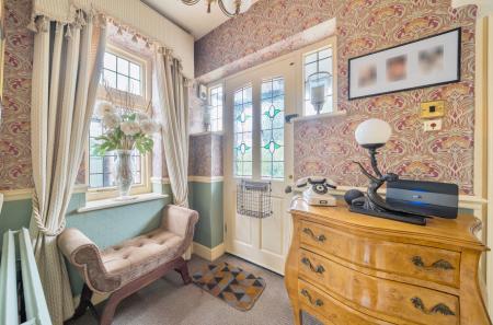 1363298-11-68e4fa...