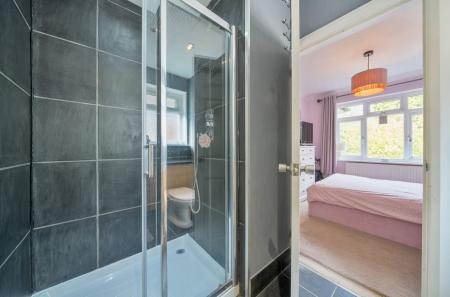 1365409-17-68f90b...