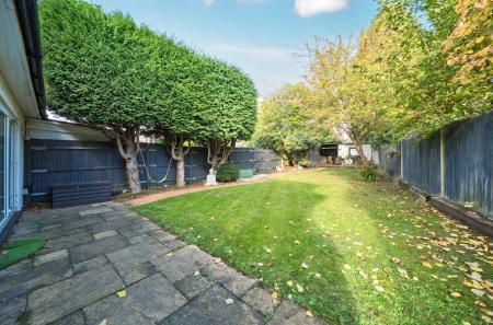 1365409-4-68f908f...