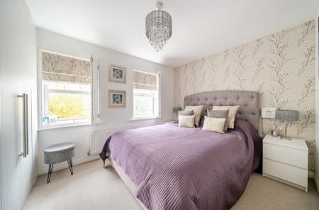 1372522-8-68ff710...