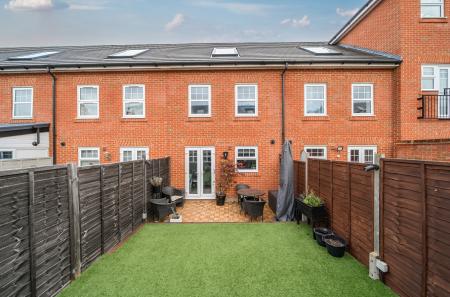 1372522-9-68ff727...