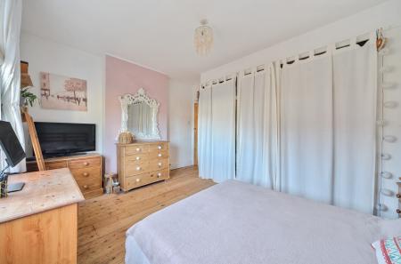 1371877-7-6903505...