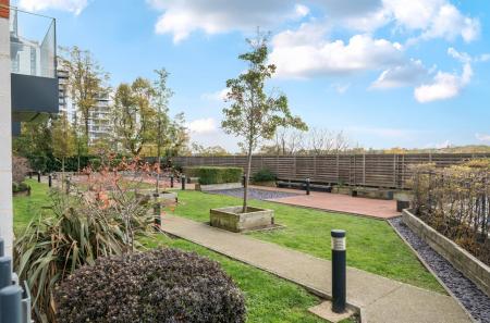 1373420-17-69037c...