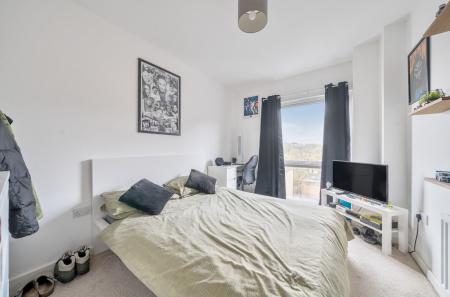 1373420-7-69037bb...