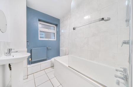 1376761-9-690c80b...