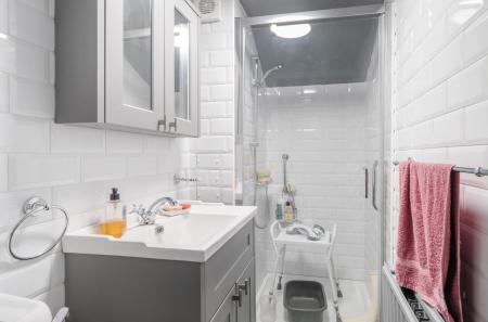 1370055-10-68fa59...