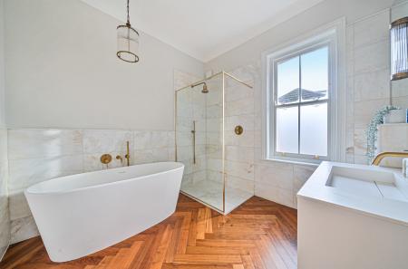 1381575-3-691c5c6...