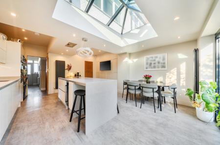 1385396-9-6927034...