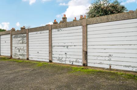 1380467-1-6928b58...