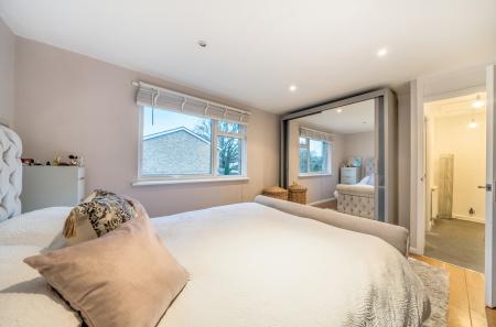 1380467-5-6928b5a...