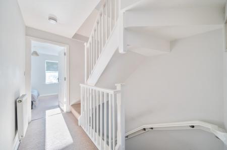 1386369-6-69307fa...