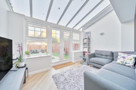 1386369-15-693080...