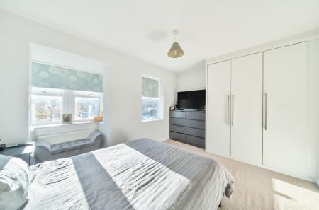 1386369-9-69307fc...