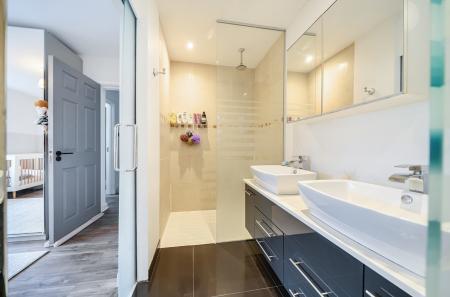 1400306-9-6973ae1...