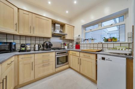 1402082-15-69735e...