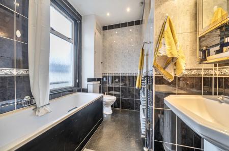 1402082-5-69735ba...