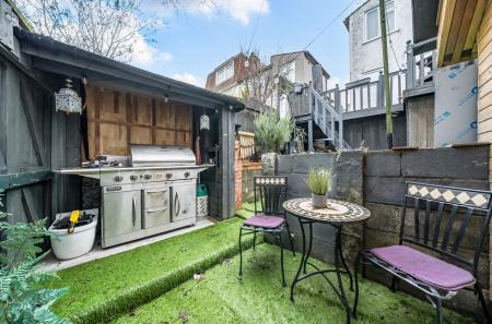 1407391-6-6980c2b...