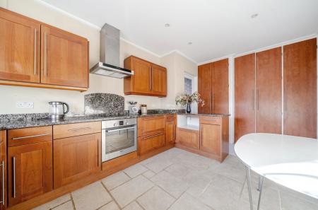 1406884-13-6979f4...